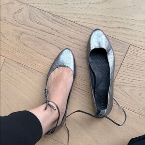 Born Metallic Silver Women's Flats with Bow Accent 8